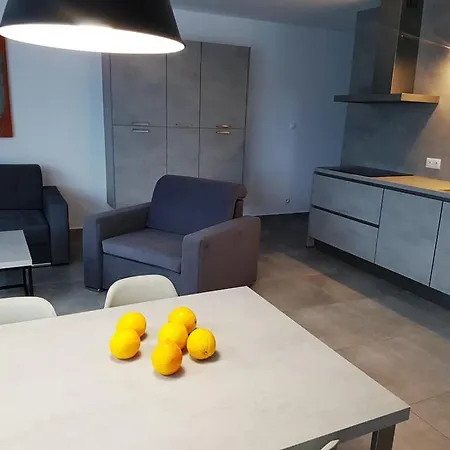 5 Zmyslow Akademia Wypoczynku Bed & Breakfast 4*