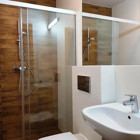 5 Zmyslow Akademia Wypoczynku Bed & Breakfast 4*