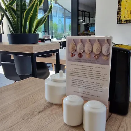 Bed & Breakfast 5 Zmyslow Akademia Wypoczynku 4*